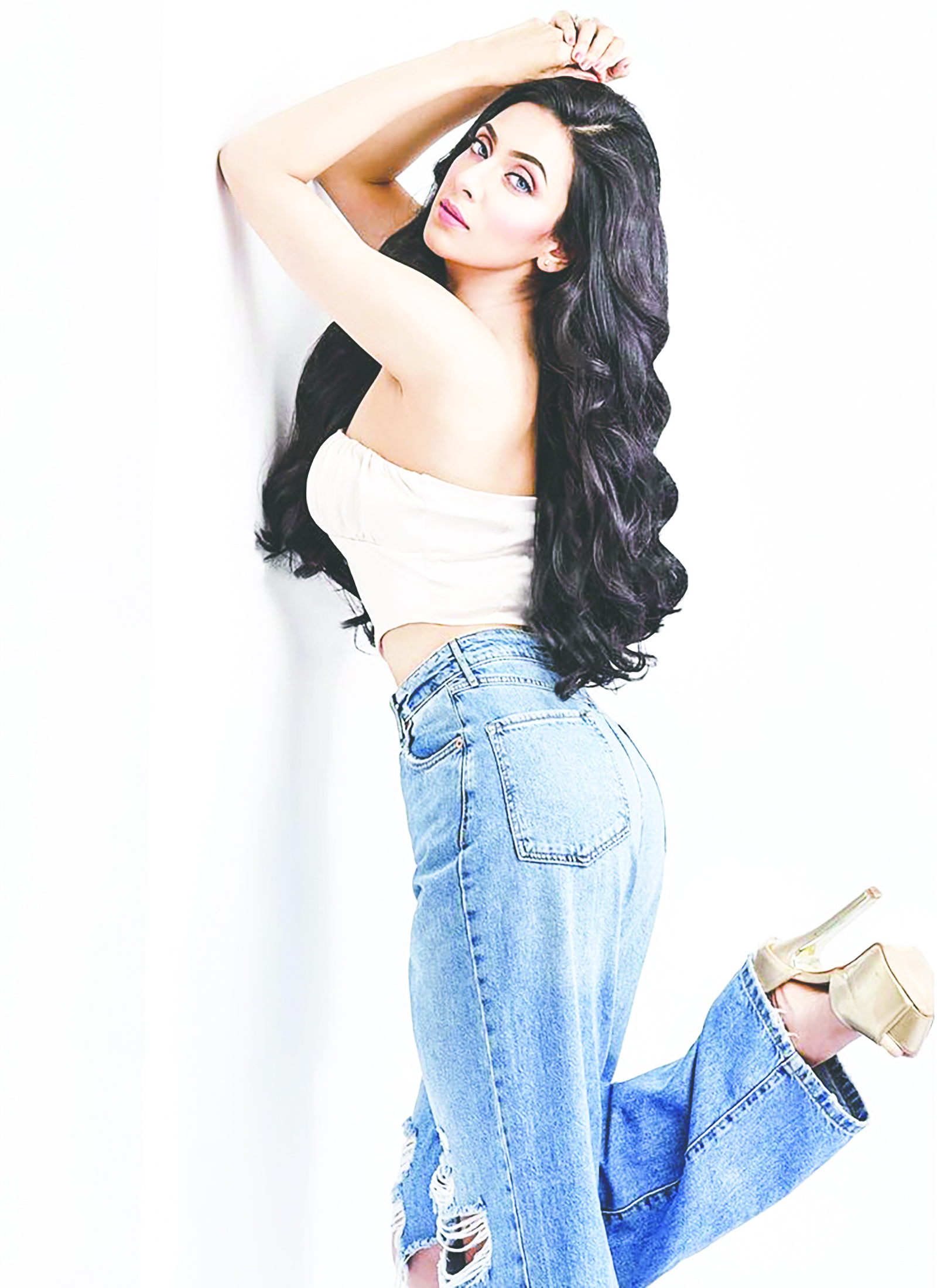 Katta kokrakli etuk ayollarning jinsiy aloqa videolari Pussy yalab qullar