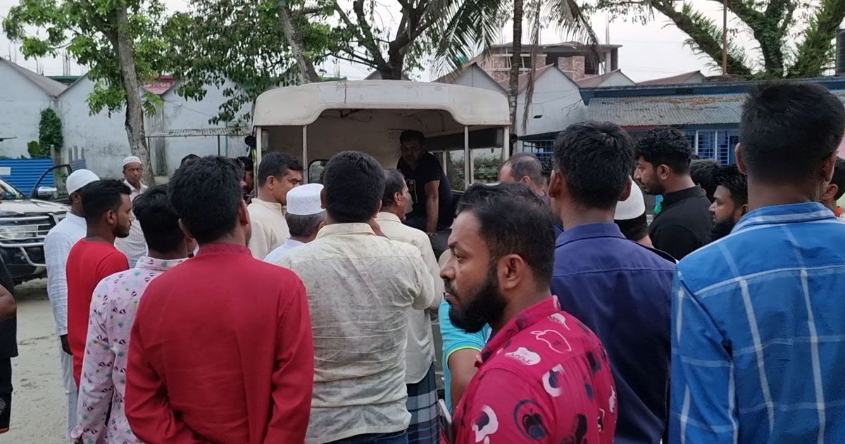মাদারীপুরে প্রবাসীর স্ত্রীর ঝুলন্ত মরদেহ উদ্ধার