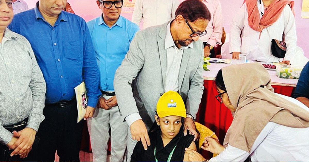 দেশে প্রথমবারের মতো টাইফয়েড টিকা দেওয়া শুরু