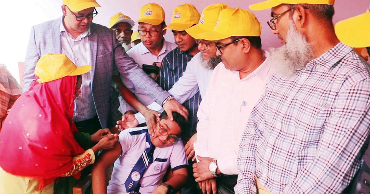 দেশে প্রথমবারের মতো টাইফয়েড টিকা দেওয়া শুরু
