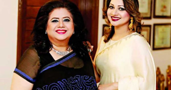 রুনা লায়লার কাছ থেকে উপহার পেয়ে উচ্ছ্বসিত আঁখি আলমগীর