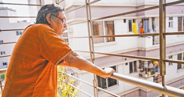 আবৃত্তিশিল্পে আলো ছড়াচ্ছেন যিনি নিরন্তর