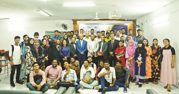 অফিস অব দ্য স্টুডেন্টস ও জব সিকার্স ক্লাবের সেমিনার