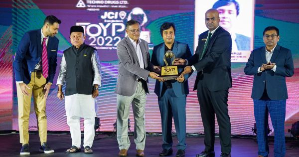 দশ তরুণ পেলেন জেসিআই টিওওয়াইপি পুরস্কার