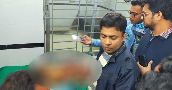 মাকে মারধর করায় বাবাকে খুন করলো ছেলে