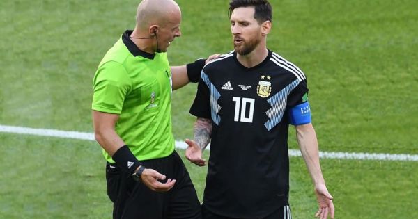 ফাইনালের রেফারির সঙ্গে মেসির সম্পর্কটা 'অম্লমধুর'