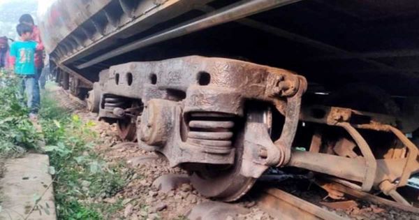 ময়মনসিংহ-চট্টগ্রাম ট্রেন চলাচল স্বাভাবিক
