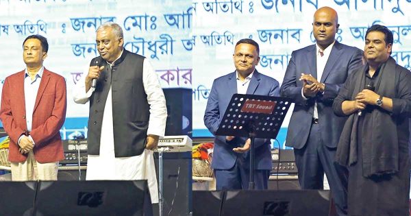 নগদে চার্জ ছাড়াই লেনদেন করতে পারবে পুলিশ